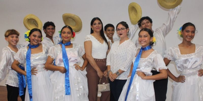 Río San Juan celebra su identidad y talento en la Gala Artística Departamental “Cosechas y Victorias”
