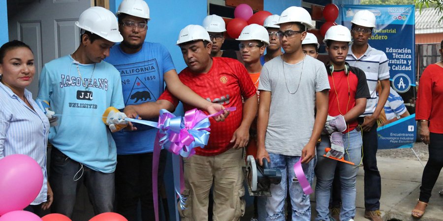 Nueva aula de aprendizaje para la carrera de construcción civil