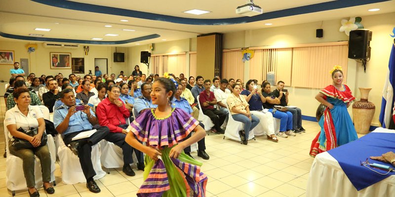 Capacitación a docentes de Centros Técnicos Privados