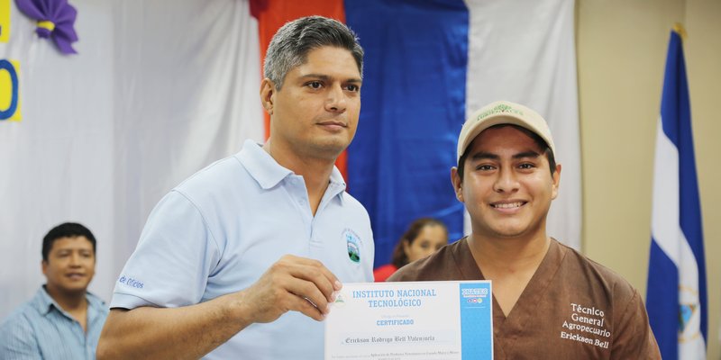 Lugareños aprenden adecuada aplicación de productos veterinarios