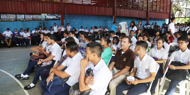Estudiantes Técnicos rinden homenaje a Ernesto Che Guevara