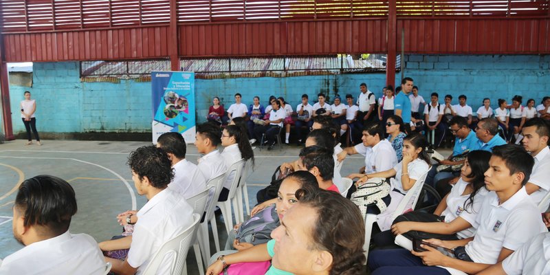 Estudiantes Técnicos rinden homenaje a Ernesto Che Guevara