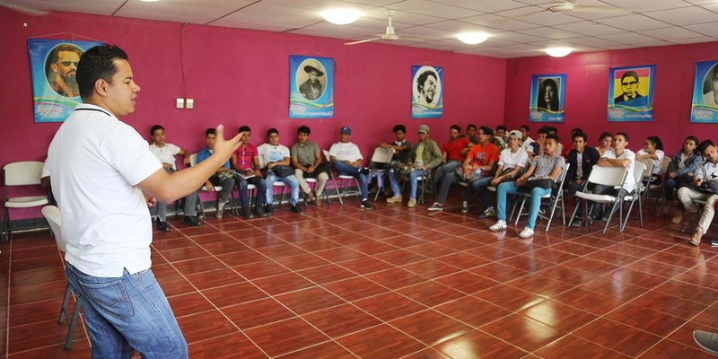 TECNacional - Estudiantes técnicos aprenden a producir bioinsumos orgánicos