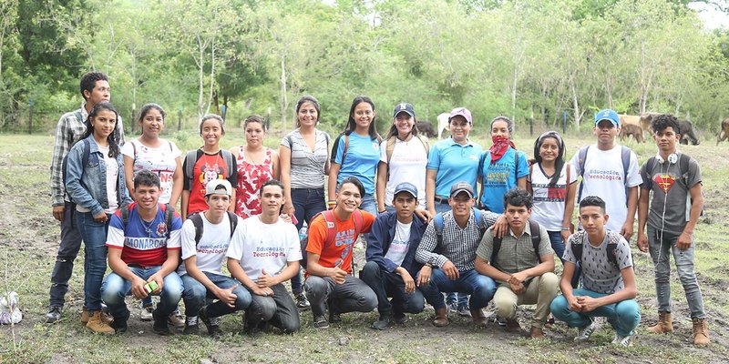 TECNacional - Estudiantes técnicos aprenden a producir bioinsumos orgánicos