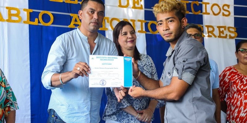 Nuevos egresados de la Escuela Municipal de Oficio en Ticuantepe