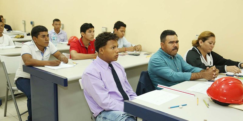 Instalaciones Eléctricas Residenciales,  un curso que lo encontrás en el Tecnológico Nacional