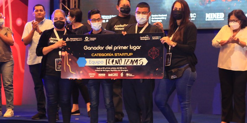 Primer lugar: Techno Team, de Managua.