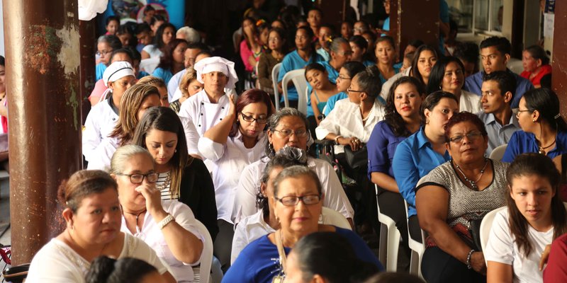 Entrega Certificado Escuelas de Oficio León