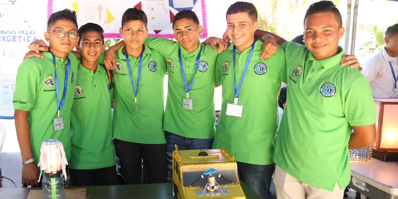 Feria Tecnológica Vocacional