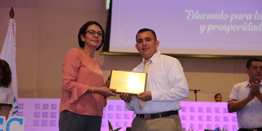 Primera Graduación de Docentes de la Educación Técnica