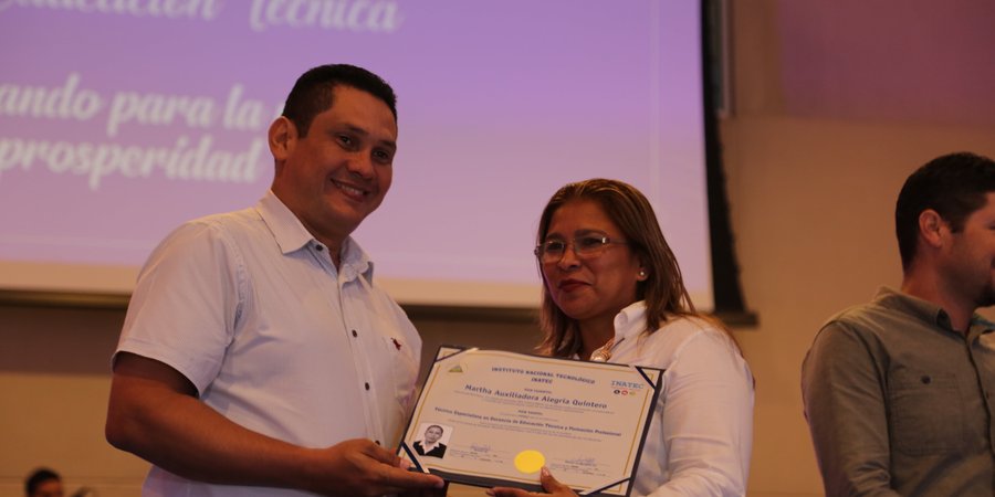 Primera Graduación de Docentes de la Educación Técnica