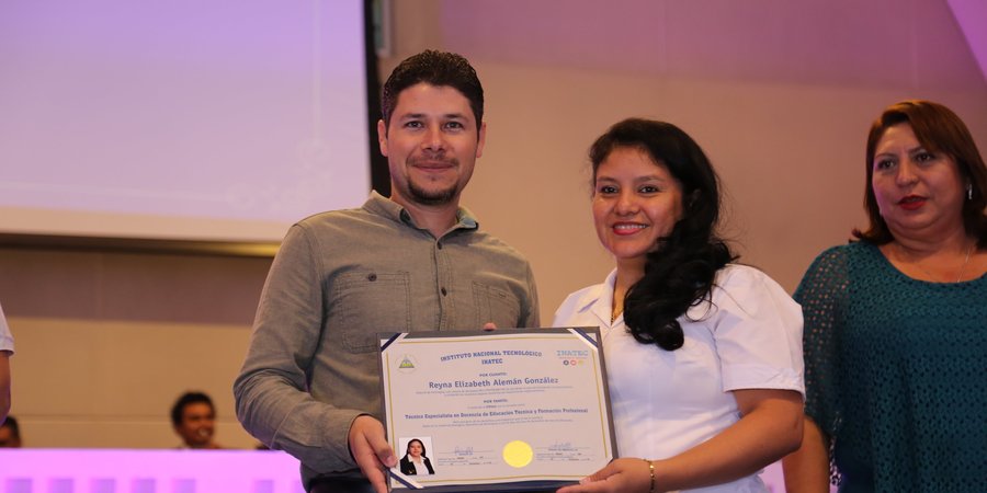 Primera Graduación de Docentes de la Educación Técnica