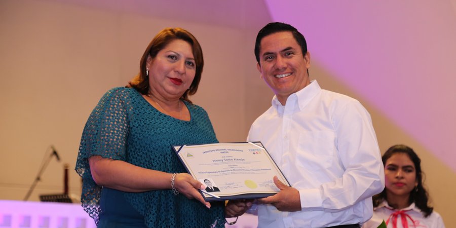 Primera Graduación de Docentes de la Educación Técnica