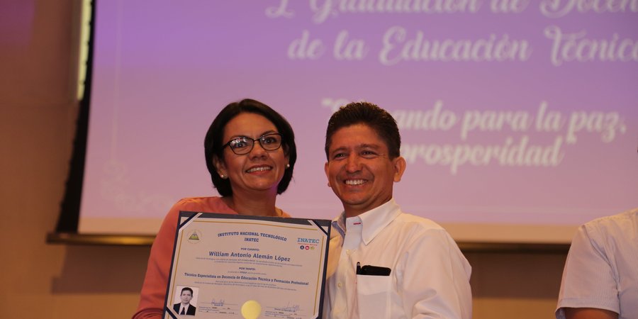 Primera Graduación de Docentes de la Educación Técnica