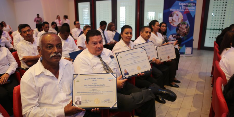 Primera Graduación de Docentes de la Educación Técnica