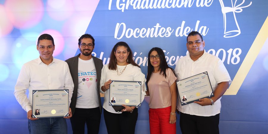 Primera Graduación de Docentes de la Educación Técnica