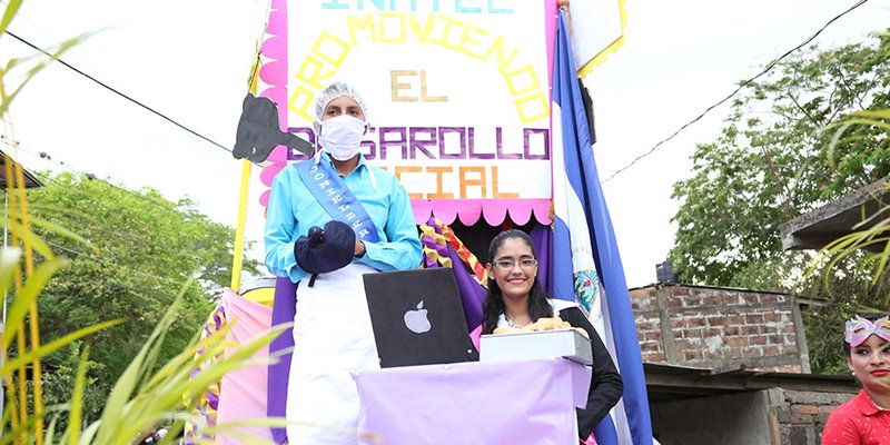 Caravana recorre calles de la ciudad de “Dos Pisos”