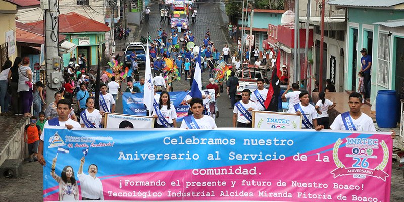 Caravana recorre calles de la ciudad de “Dos Pisos”