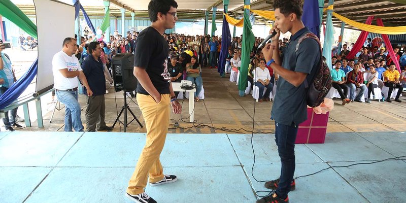 Estudiantes técnicos celebran Día Internacional del Libro