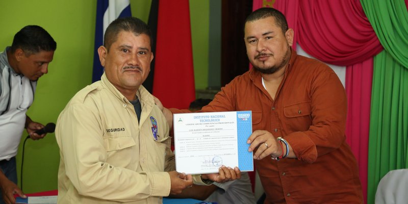 Construcción con Certificación Laboral