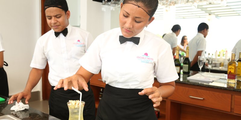 Apertura de los servicios de la Escuela Hotel Casa Luxemburgo