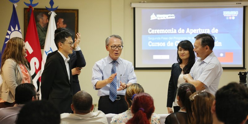 Apertura del Curso Chino-Mandarín