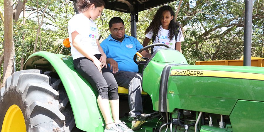 Garantiza su futuro con educación técnica agropecuaria