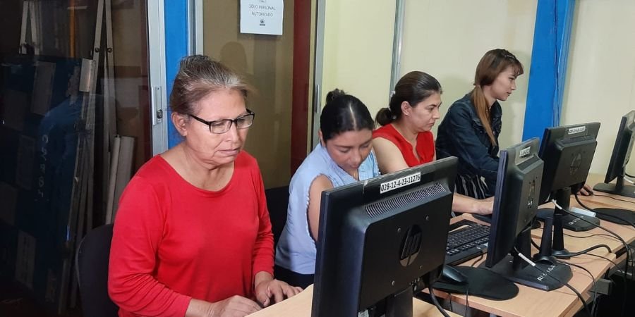 Educación para la Paz: Testimonio de Ileana Roque, Alfabetizadora Inspirada por la Revolución