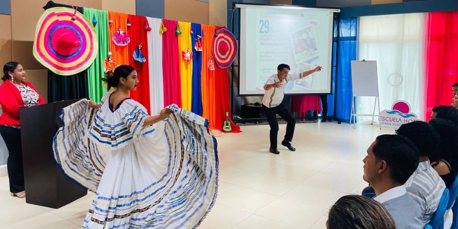 Desarrollan Galas Artísticas y Culturales en el Día del Maestro en Centros Técnicos del país