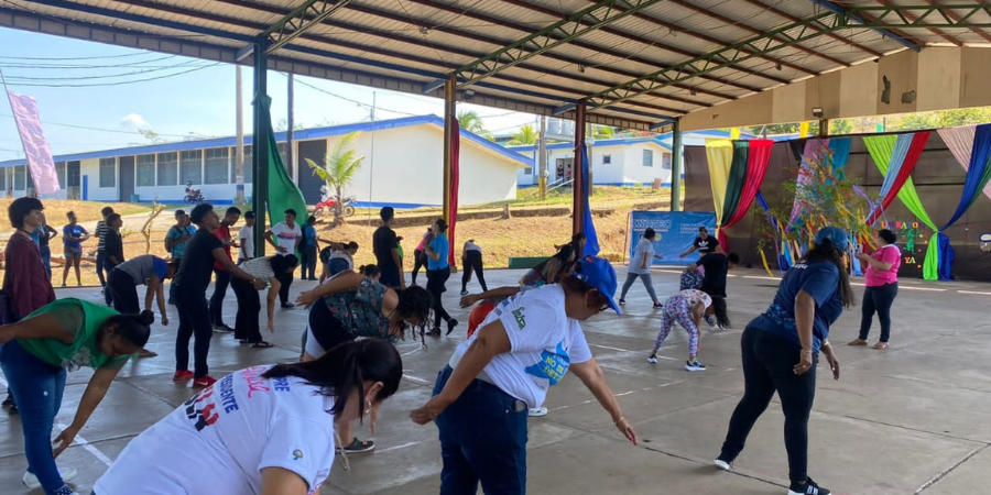 Estudiantes Técnicos de Bluefields se suman a las festividades de Palo de Mayo