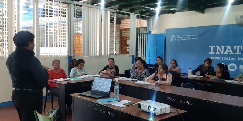 Educación para la Paz: Testimonio de Ileana Roque, Alfabetizadora Inspirada por la Revolución