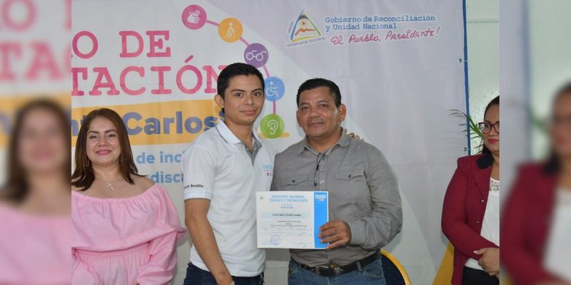 Servidores Públicos se fortalecen para atender con calidad y calidez a Personas con Discapacidad