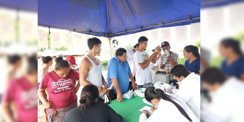 Estudiantes Técnicos de Veterinaria comparten sus aprendizajes con las familias de Nueva Guinea