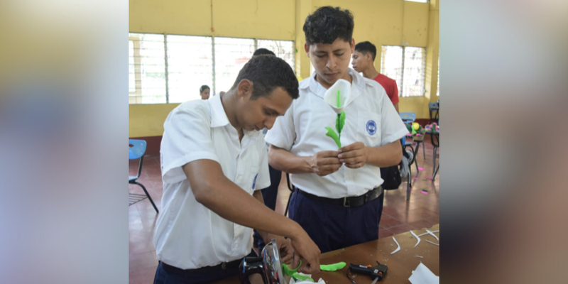 Personas con Discapacidad en Chinandega se Capacitan en Montaje de Eventos