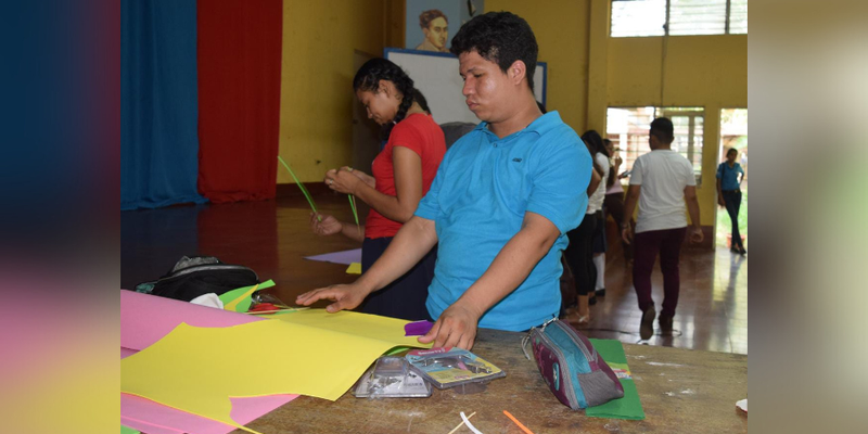 Personas con Discapacidad en Chinandega se Capacitan en Montaje de Eventos