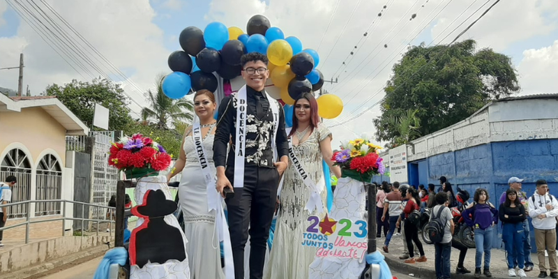 Estudiantes celebran carnaval, en saludo al  41 aniversario del centro técnico de Matagalpa