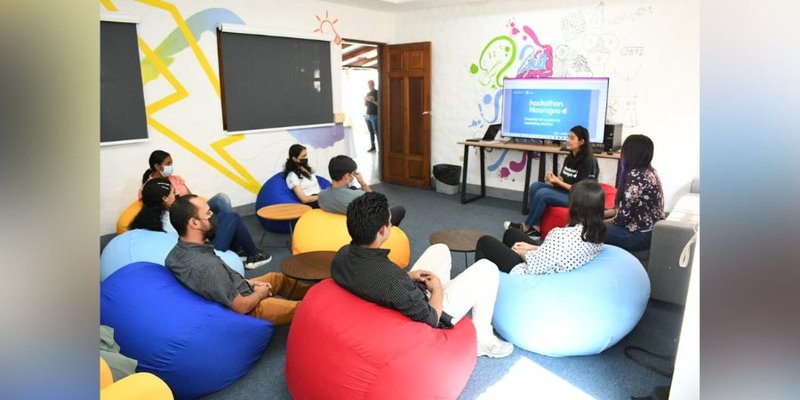 CI Nicaragua realiza Hack Talks con mentes creativas inscritas en Hackathon Nicaragua 2022