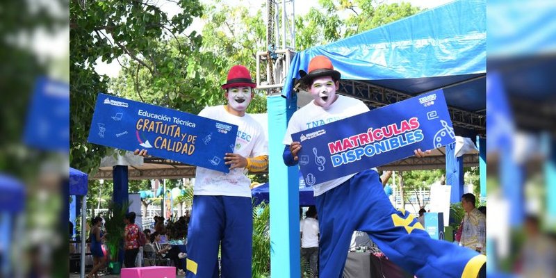 Capitalinos disfrutan del Festival "Tu oportunidad en el Tec"