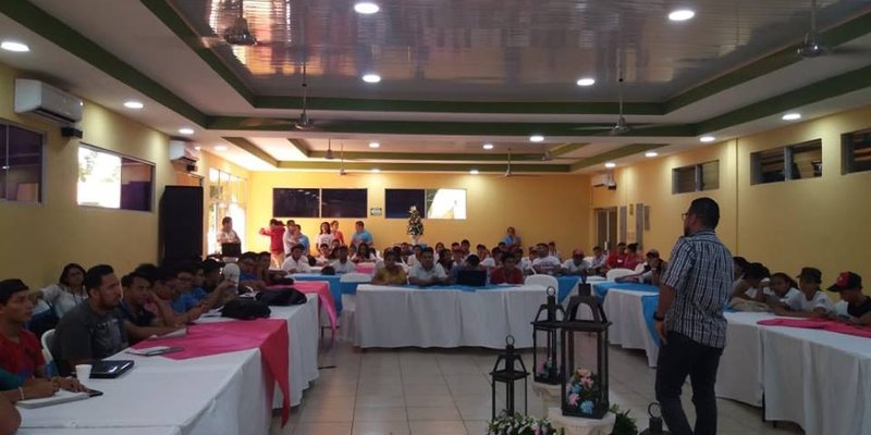 Charlas departamentales “Hackathon Nicaragua 2018”