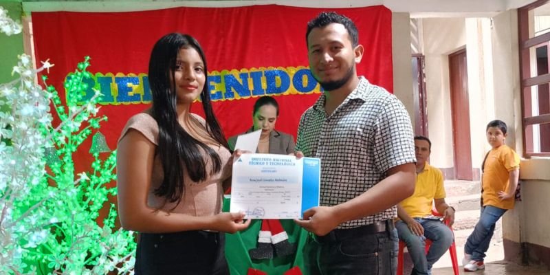 55 protagonistas finalizan cursos en la Escuela Municipal de Oficio de San José de Bocay.