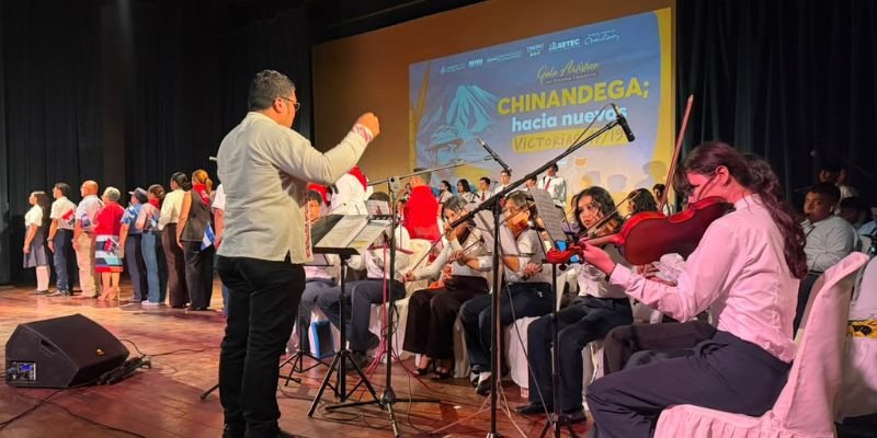 Gala Artística en Chinandega rinde homenaje a Germán Pomares y fortalece la identidad cultural de las nuevas generaciones