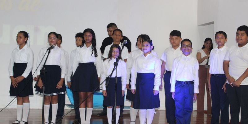 Río San Juan celebra su identidad y talento en la Gala Artística Departamental “Cosechas y Victorias”