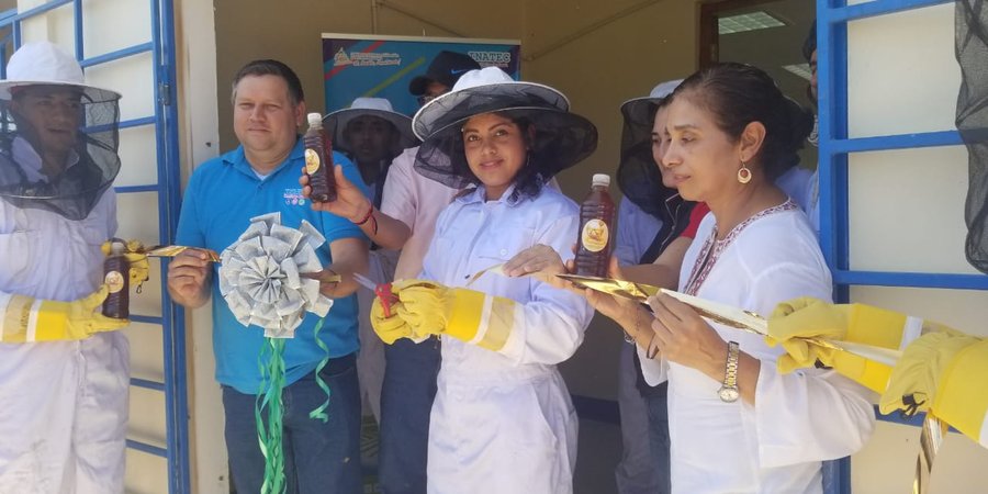Inauguran Laboratorio Apícola en el  Centro Tecnológico de El sauce