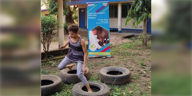 Estudiantes y servidores públicos del Centro Tecnológico Arlen Siu celebran Día del Agrónomo