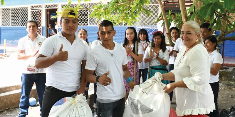 Reciben recursos didácticos en el Programa Vocación Productiva