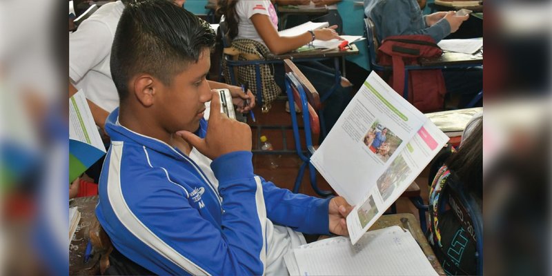 Reciben recursos didácticos en el Programa Vocación Productiva