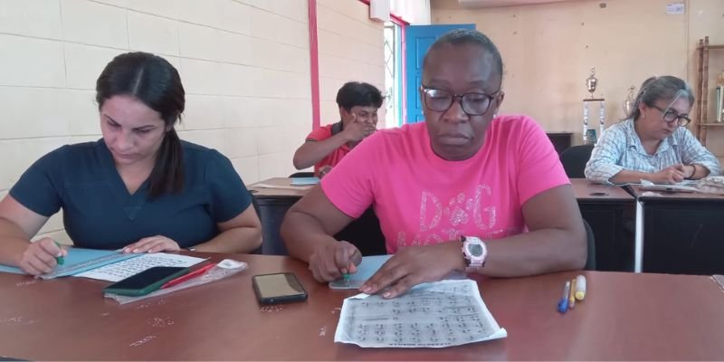 Capacitan a Servidores Públicos de Bluefields para una mejor atención a las personas con discapacidad