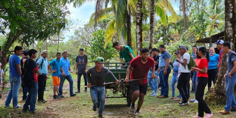 Estudiantes de INATEC celebran Día del Deportista  y la Paz con circuito deportivo