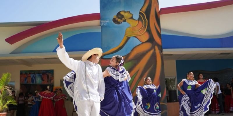 Centros Tecnológicos celebran el Día de la Alegría con entusiasmo, cultura y formación técnica