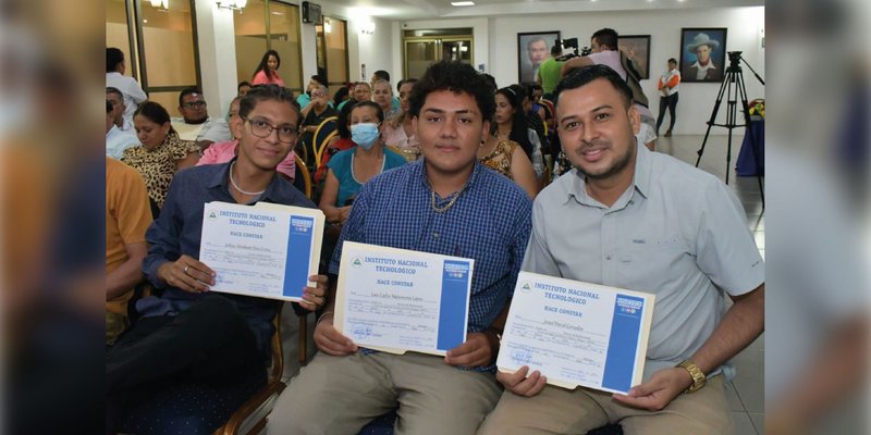 Protagonistas de la capacitación técnica celebran Entrega de Certificados en Managua